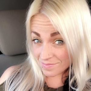 Meet your Posher, Gina